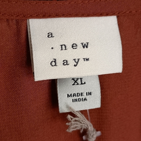 NWT A New Day Long Sleeve Ruched Front Bodycon Dress in Clay/Blk Combo - Picture 8 of 10